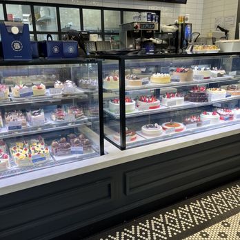 Paris Baguette - Bakeries Near Me - North Brunswick, New Jersey Paris Baguette - Bakeries Near Me - North Brunswick, New Jersey