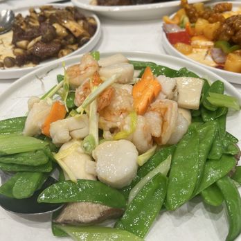 Kingsfield Chinese Cusine - Scallops and prawns and veggies - Chinese Near Me - Markham, Ontario