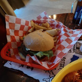 BULLFISH - 1/2 lb. Burger with fries - Food Trucks Near Me - Orange, Texas BULLFISH - 1/2 lb. Burger with fries - Food Trucks Near Me - Orange, Texas