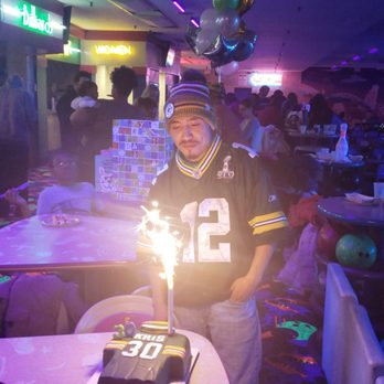 Waveland Bowl - Bowling Near Me - Chicago, Illinois