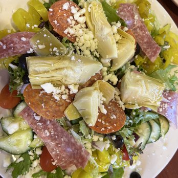 Chicago Connection - El Dorado - a plate of salad - Pizza Near Me - Meridian, Idaho Chicago Connection - El Dorado - a plate of salad - Pizza Near Me - Meridian, Idaho