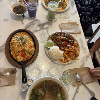 Chào XO - Ribeye Raresteak  Pho, Tomyum Pasta, Saltado Shaken, Spicy Birria Dumplings, Pad Thai - Asian Fusion Near Me - National City, California