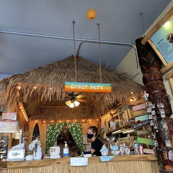 Makani's Magic Pineapple Shack - Inside - Juice Bars & Smoothies Near Me - Hilo, Hawaii Makani's Magic Pineapple Shack - Inside - Juice Bars & Smoothies Near Me - Hilo, Hawaii