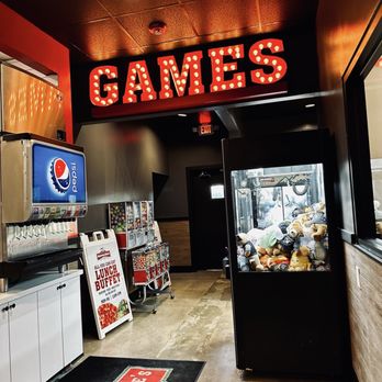 Mountain Mike's Pizza - Pizza Near Me - Sparks, Nevada
