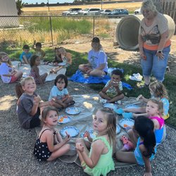 The Bay Christian School - Brentwood - Picnics outside