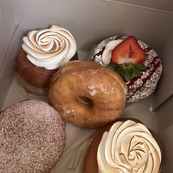 Friendly Donuts - Seasonal and non seasonal donuts - Donuts Near Me - Orange, California