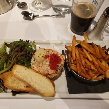 Le Café du Monde - Salmon tartar - French Near Me - Quebec City, Quebec Le Café du Monde - Salmon tartar - French Near Me - Quebec City, Quebec