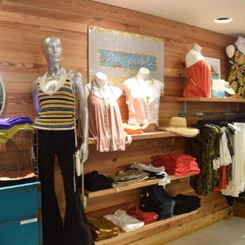 Behind the Glass - Women's Clothing Near Me - Auburn, Alabama