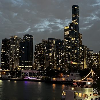 Shoreline Sightseeing - Architectural Tours Near Me - Chicago, Illinois