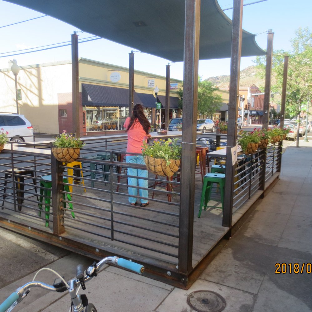Amicas Pizza & Microbrewery - patio - Pizza Near Me - Salida, Colorado