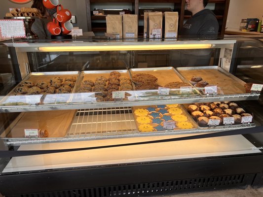 DeEtta's Bakery by null