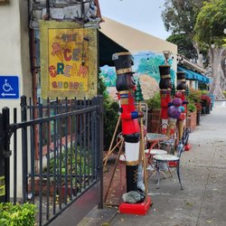 Pacific Grove Ice Cream Shoppe - Front of quaint ice-cream shop
