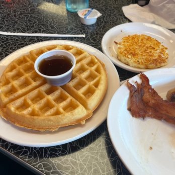 Mel's Diner - waffles, bacon and eggs - Waffles Near Me - Lafayette, Louisiana