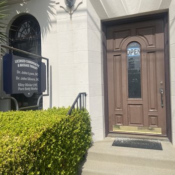 John Silvera  DC - Front entrance - Chiropractors Near Me - Ventura, California