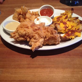 Cheddar's Scratch Kitchen - Triple sampler - American Near Me - Albuquerque, New Mexico Cheddar's Scratch Kitchen - Triple sampler - American Near Me - Albuquerque, New Mexico