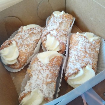 La Strada Bakery - Bakeries Near Me - Woodbridge, Ontario