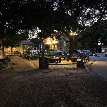 The Grapevine - Beer Gardens Near Me - New Braunfels, Texas