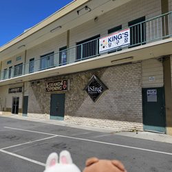 iSing Karaoke Bar & Grill - Storefront