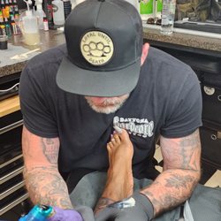 Daytona Hardcore Tattoo - Tattooing