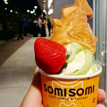 Somisomi - Late night matcha and milk tea swirl~~~ #mandyyunadventures - Ice Cream & Frozen Yogurt Near Me - Katy, Texas