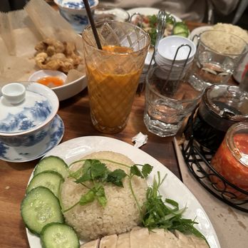 Ginger & Scallion - Classic chicken and rice (Breast) - Thai Near Me - Seattle, Washington Ginger & Scallion - Classic chicken and rice (Breast) - Thai Near Me - Seattle, Washington