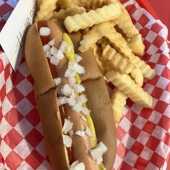 Celebrity's Hotdogs - Mediocre at best. - Hot Dogs Near Me - Asheville, North Carolina Celebrity's Hotdogs - Mediocre at best. - Hot Dogs Near Me - Asheville, North Carolina