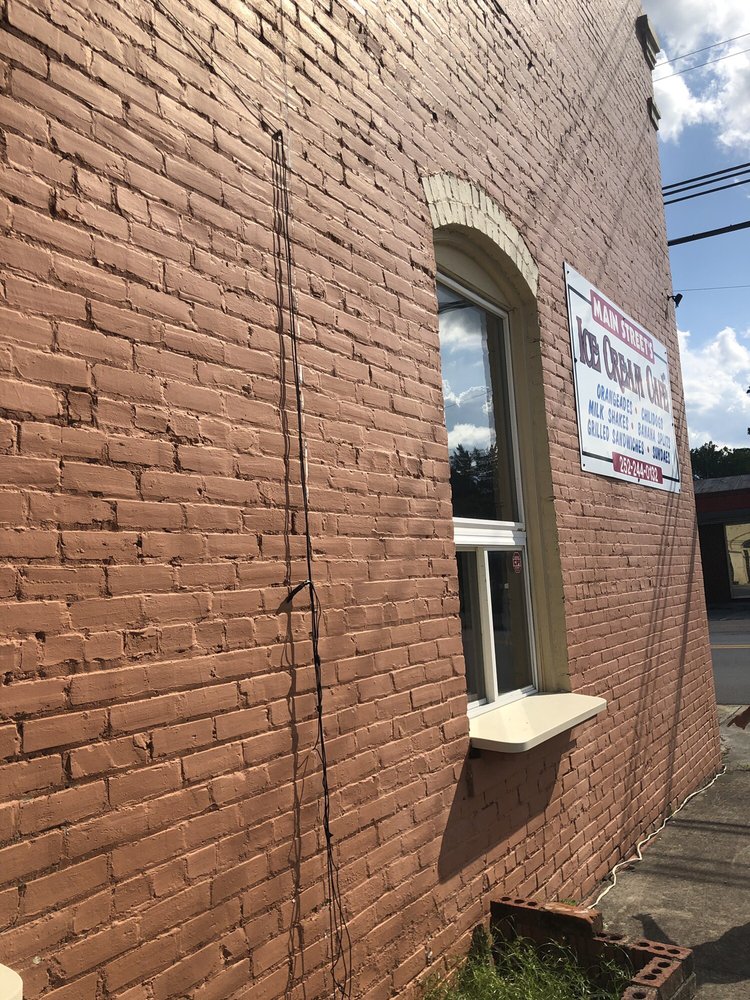 MAIN STREET ICE CREAM CAFE Updated August 2024 14 Photos 7916