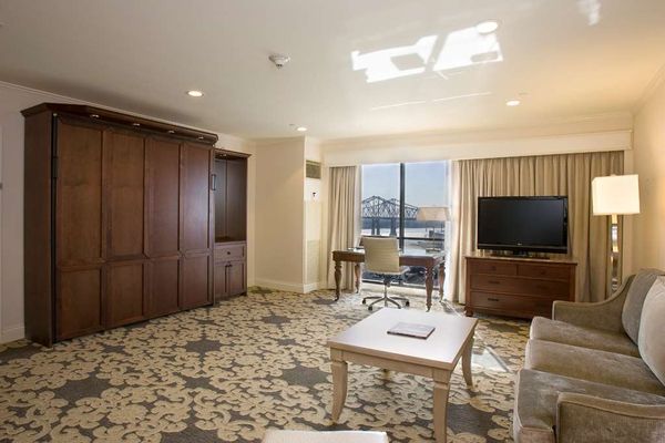 Hilton New Orleans Riverside by null