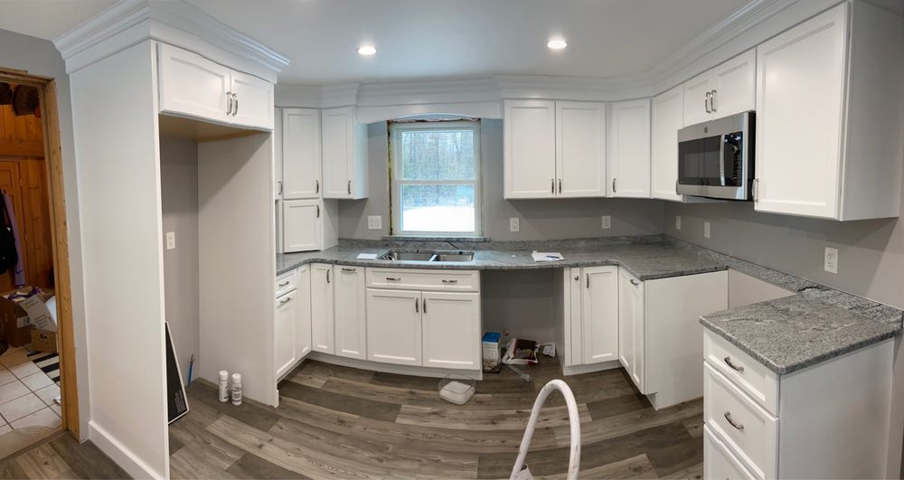 SPECIALTY KITCHENS Updated October 2024 22 Photos 4 Hudson Park Dr, Hudson, New Hampshire