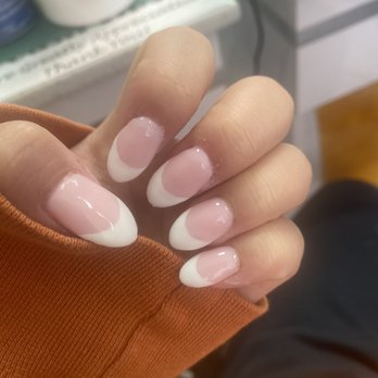Queen's Nails - picture of other hand which was also too wide and bulky and lumpy - Nail Salons Near Me - Phoenix, Arizona