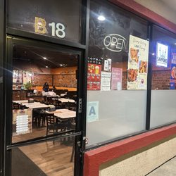 Shrimp Factory - Closed time says 9pm. Got here at 8:20 and they said no that the kitchen closes at 8:15pm. That is stupid. Close at 8pm if that's the case.