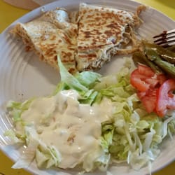 Los Cuates Latin Store - Appetizer--chicken quesadilla.