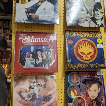 Boulder Vintage - Memories - Antiques Near Me - Boulder City, Nevada Boulder Vintage - Memories - Antiques Near Me - Boulder City, Nevada