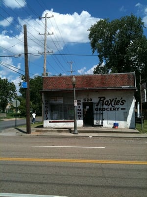 Roxie's Grocery by null