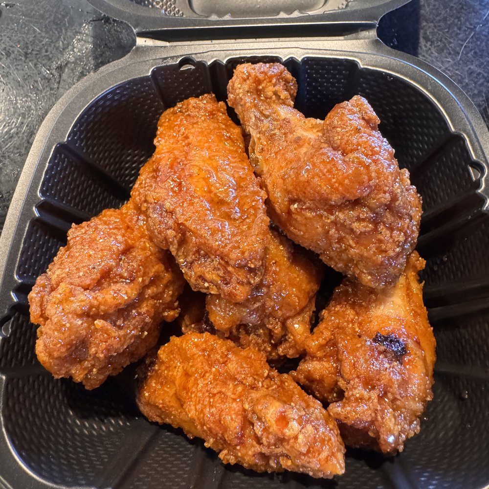 Besties Table - Hot Honey Wings - Breakfast & Brunch Near Me - Indianapolis, Indiana Besties Table - Hot Honey Wings - Breakfast & Brunch Near Me - Indianapolis, Indiana