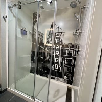 RADISSON BLU FARGO - Updated July 2025 - 66 Photos & 54 Reviews - 201 ...