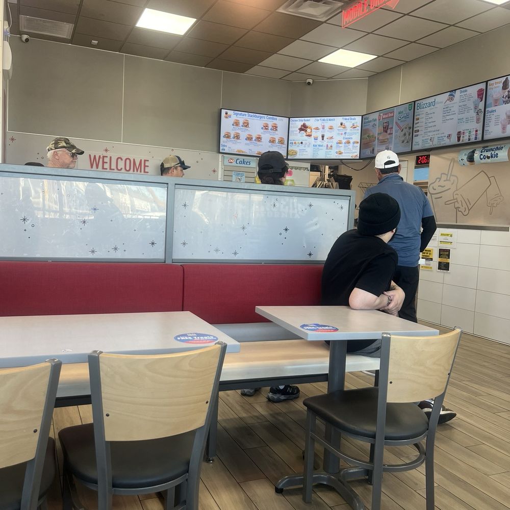 Not even half of the people waiting no one's come up to take an order for over 15 mins only taking care of drive through orders. Not even half of the people waiting no one's come up to take an order for over 15 mins only taking care of drive through orders.