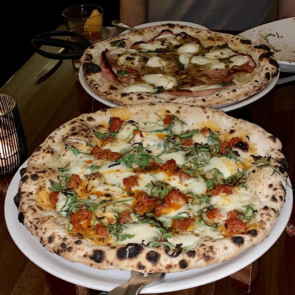 CODA DI VOLPE 394 Photos & 387 Reviews Pizza 3335 N Southport Ave