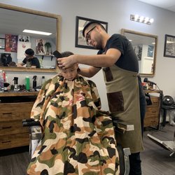 Men's Barber Lounge