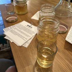 Sweetland Orchard - Hard cider tasting with convenient descriptions!