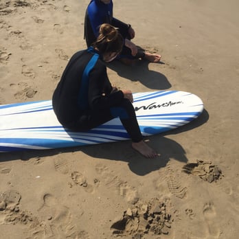 Avila Beach Surf School - Here is Steve helping explain the dos & donts after he demonstrated & made sure he answered all my questions! - Surf Schools Near Me