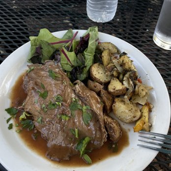 Amanda's Riverside Cafe - Roast beef with seasonal vegetables - American Near Me - Upper Black Eddy, Pennsylvania