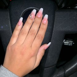 Obre nails with rhinestones