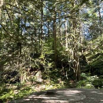 Shannon Falls Provincial Park - Parks Near Me - Squamish, British Columbia Shannon Falls Provincial Park - Parks Near Me - Squamish, British Columbia