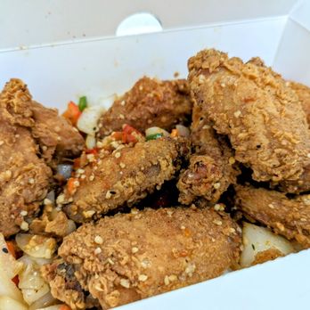 Cluck N Sip - Fried chicken wings - Fast Food Near Me - San Diego, California