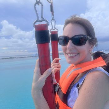 Playa Caracol - Parasailing  and beautiful views and lighthouse. Beautiful skies and great clouds and beautiful beaches and beautiful sunny  skies - Beaches Near Me - Cancún, ROO