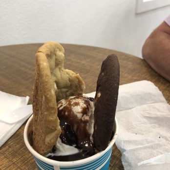 Cookies & Cream - Cookie Sundae with second cookie! - Bakeries Near Me - Nags Head, North Carolina