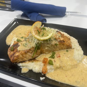 Augie's Breakfast Bar - Salmon n grits - Breakfast & Brunch Near Me - Atlanta, Georgia