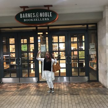 Barnes & Noble - Barnes and Noble "This is My Happy Place" - Bookstores Near Me - Honolulu, Hawaii