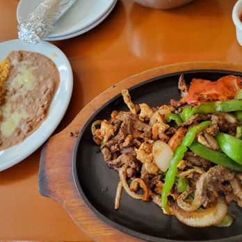 Tequila's Town - Chicken and beef fajita combo. Was just so-so. - Mexican Near Me - Savannah, Georgia